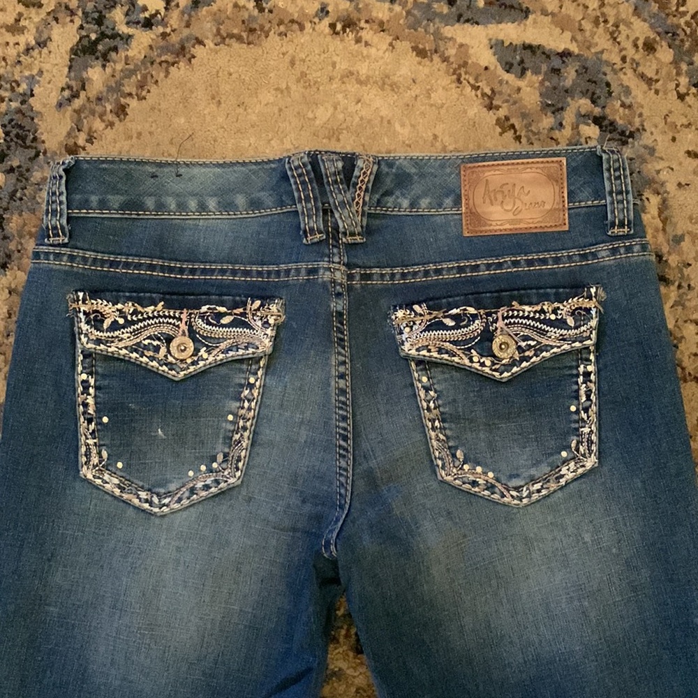 Ariya Flare Jeans- size 7/8 - Picture 4 of 4